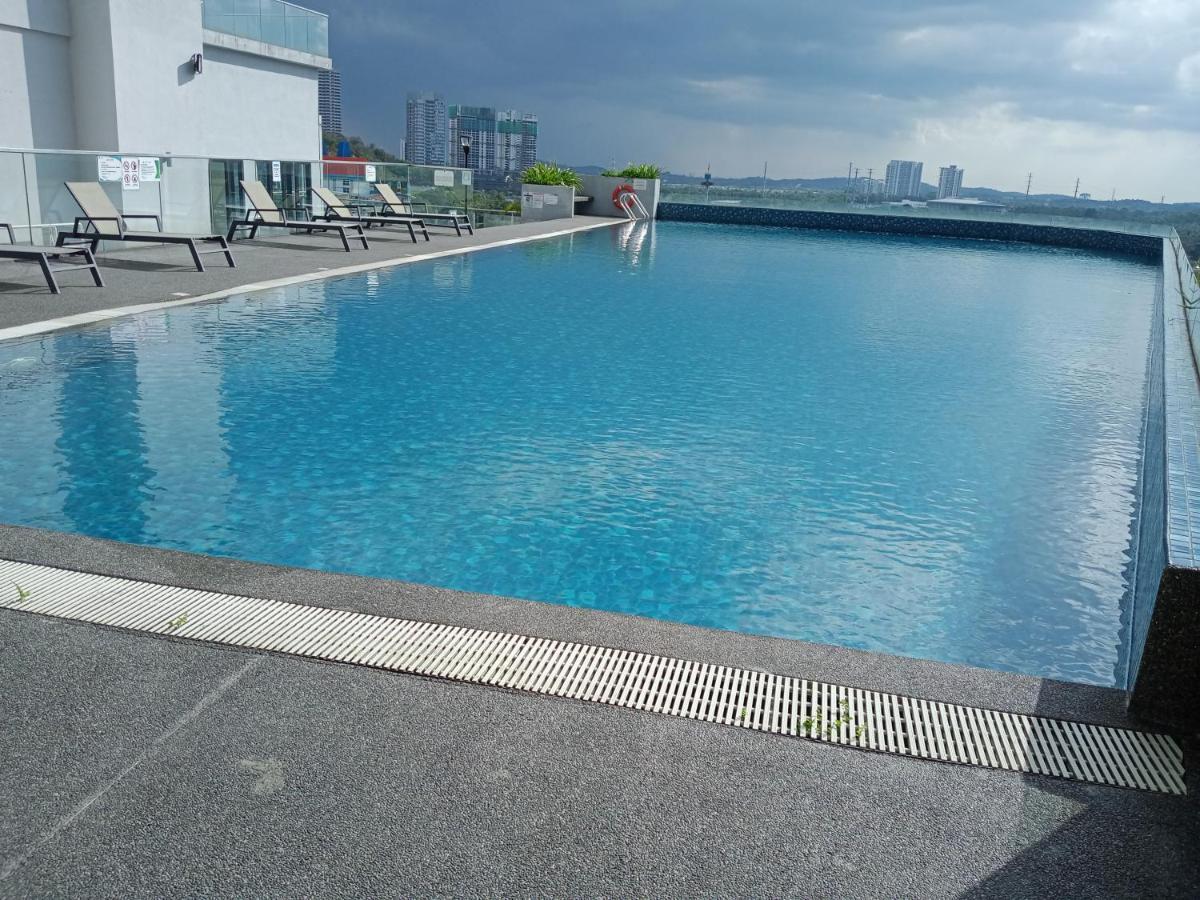 Legoland-Happyrainbow Suite At D'Pristine-8Pax With Lakeview Nusajaya  Exterior foto